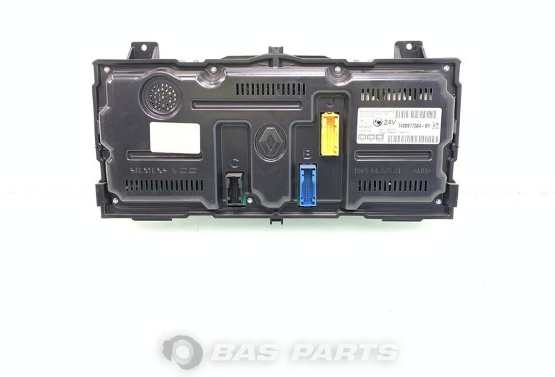 Renault Premium Euro 4-5 - لوحة القيادة - شاحنة: صور 2 Renault Premium Euro 4-5 - لوحة القيادة - شاحنة: صور 2