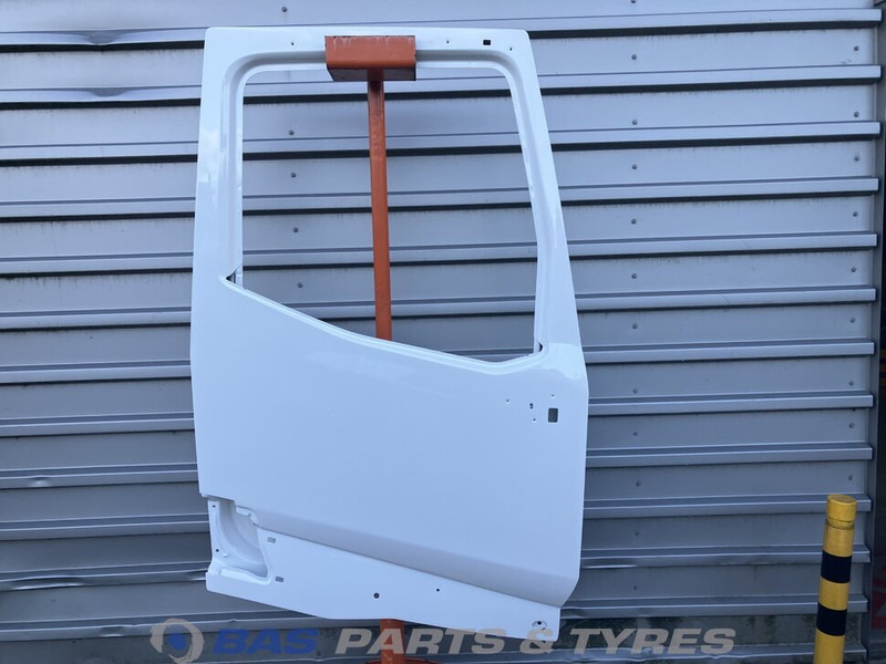 Renault T-Serie - باب و قطع الغيار - شاحنة: صور 1 Renault T-Serie - باب و قطع الغيار - شاحنة: صور 1