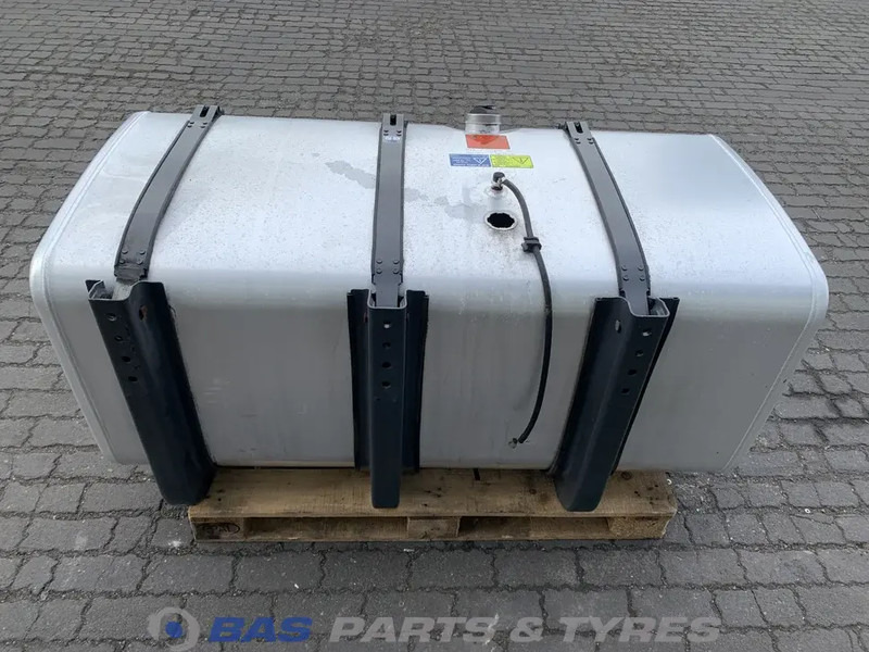 Scania Brandstoftank Scania 600 Liter 1871191 - خزان وقود - شاحنة: صور 3 Scania Brandstoftank Scania 600 Liter 1871191 - خزان وقود - شاحنة: صور 3
