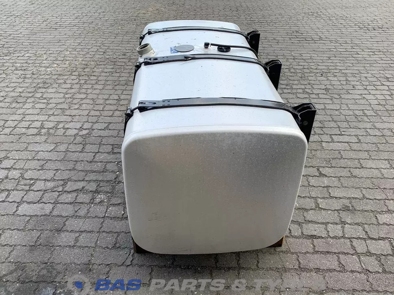 Scania Brandstoftank Scania 600 Liter 1871191 - خزان وقود - شاحنة: صور 2 Scania Brandstoftank Scania 600 Liter 1871191 - خزان وقود - شاحنة: صور 2