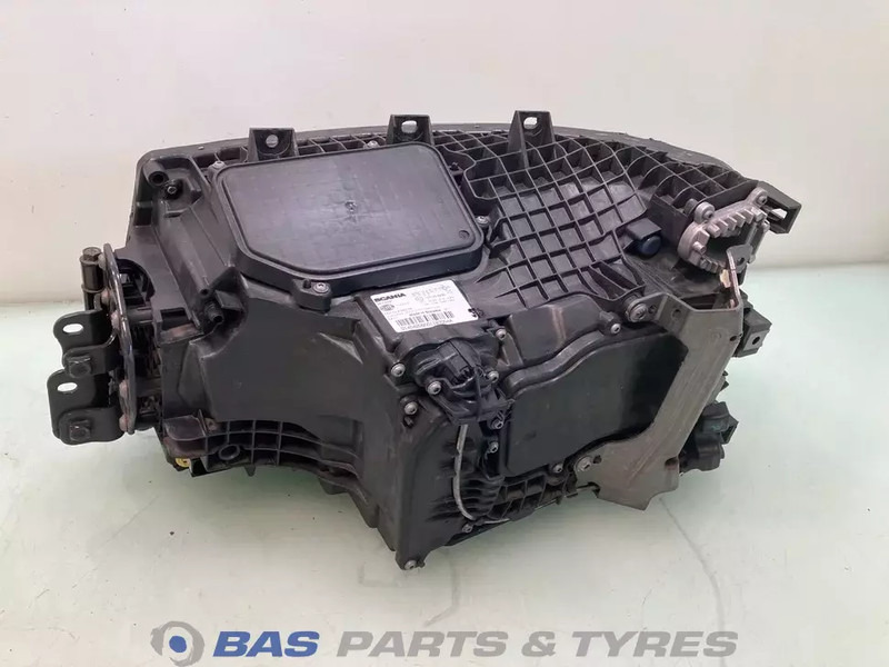 Scania Koplamp Rechts 2674391 - كشافات - شاحنة: صور 2 Scania Koplamp Rechts 2674391 - كشافات - شاحنة: صور 2