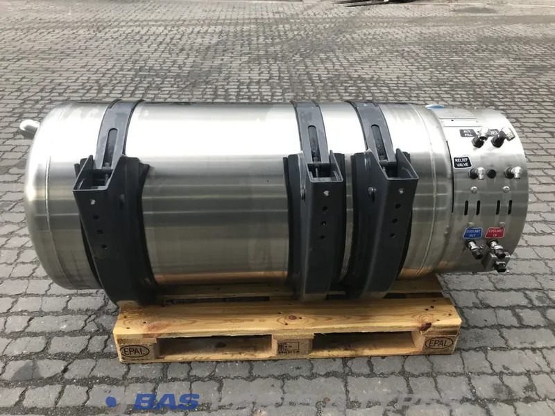 Scania LNG tank Scania 352 Liter 1776103 - خزان وقود - شاحنة: صور 3 Scania LNG tank Scania 352 Liter 1776103 - خزان وقود - شاحنة: صور 3