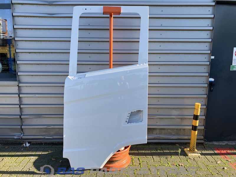 Scania S-Serie NextGen Portier Links Scania 2137841 - باب و قطع الغيار - شاحنة: صور 1 Scania S-Serie NextGen Portier Links Scania 2137841 - باب و قطع الغيار - شاحنة: صور 1