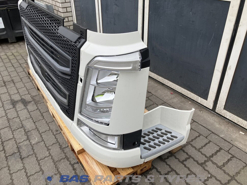 Volvo FH4 Bumper Volvo 78670304 - كأس مترعة - شاحنة: صور 2 Volvo FH4 Bumper Volvo 78670304 - كأس مترعة - شاحنة: صور 2