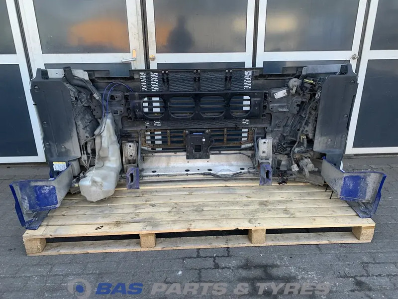 Volvo FH4 Bumper Volvo 82139942 - كأس مترعة - شاحنة: صور 4 Volvo FH4 Bumper Volvo 82139942 - كأس مترعة - شاحنة: صور 4