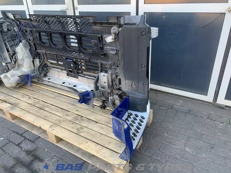 Volvo FH4 Bumper Volvo 82139942 - كأس مترعة - شاحنة: صور 5 Volvo FH4 Bumper Volvo 82139942 - كأس مترعة - شاحنة: صور 5