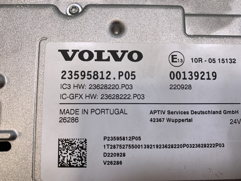 Volvo FH4B - لوحة القيادة - شاحنة: صور 3 Volvo FH4B - لوحة القيادة - شاحنة: صور 3