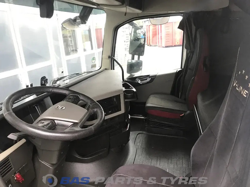 Volvo FH4 - الكابينة والداخلية - شاحنة: صور 5 Volvo FH4 - الكابينة والداخلية - شاحنة: صور 5