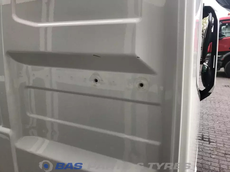 الكابينة والداخلية - شاحنة Volvo FH4: صور 17 الكابينة والداخلية - شاحنة Volvo FH4: صور 17