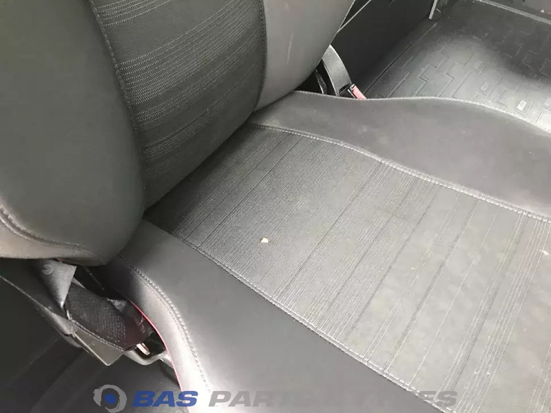 الكابينة والداخلية - شاحنة Volvo FH4: صور 10 الكابينة والداخلية - شاحنة Volvo FH4: صور 10