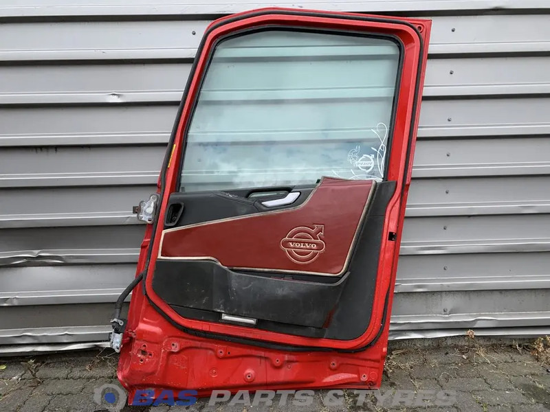Volvo FH4 - باب و قطع الغيار - شاحنة: صور 2 Volvo FH4 - باب و قطع الغيار - شاحنة: صور 2