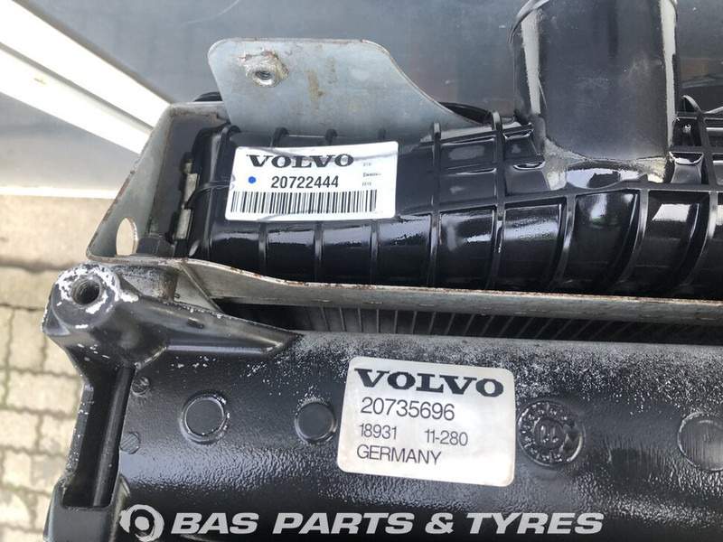 Volvo FM3 Koelerpakket Volvo D11C 330 85000016 - المشعاع - شاحنة: صور 3 Volvo FM3 Koelerpakket Volvo D11C 330 85000016 - المشعاع - شاحنة: صور 3
