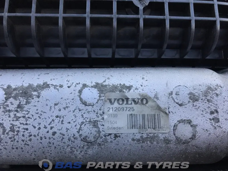 Volvo FM4 Koelerpakket Volvo D11K 330 K1 21649624 - المشعاع - شاحنة: صور 4 Volvo FM4 Koelerpakket Volvo D11K 330 K1 21649624 - المشعاع - شاحنة: صور 4