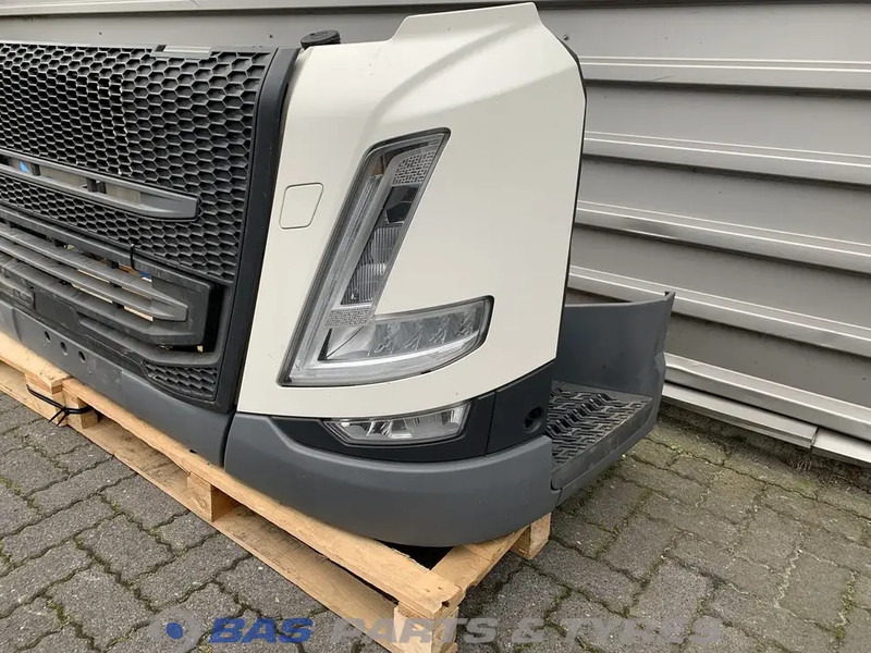 Volvo FM5 Bumper Volvo 84274554 - كأس مترعة - شاحنة: صور 2 Volvo FM5 Bumper Volvo 84274554 - كأس مترعة - شاحنة: صور 2