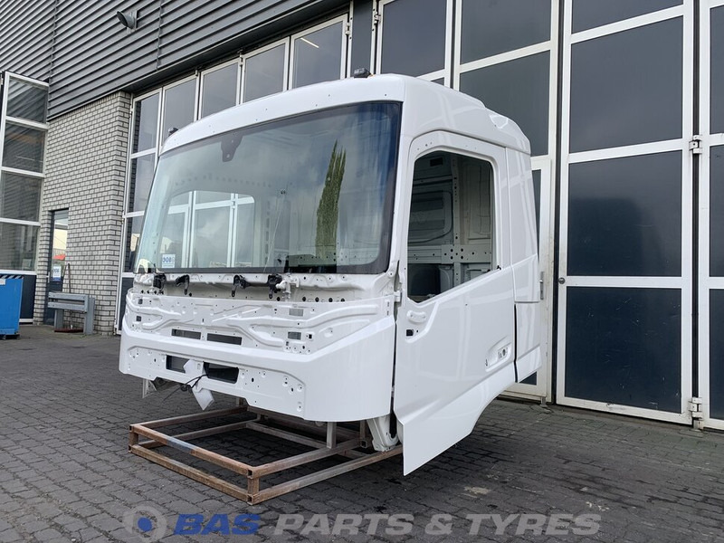Volvo FM5 - الكابينة والداخلية - شاحنة: صور 1 Volvo FM5 - الكابينة والداخلية - شاحنة: صور 1
