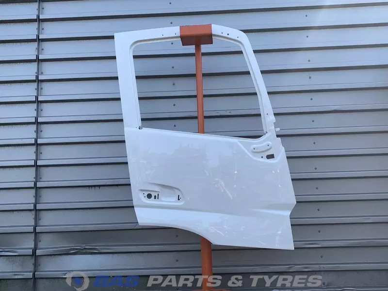Volvo FM5 - باب و قطع الغيار - شاحنة: صور 1 Volvo FM5 - باب و قطع الغيار - شاحنة: صور 1