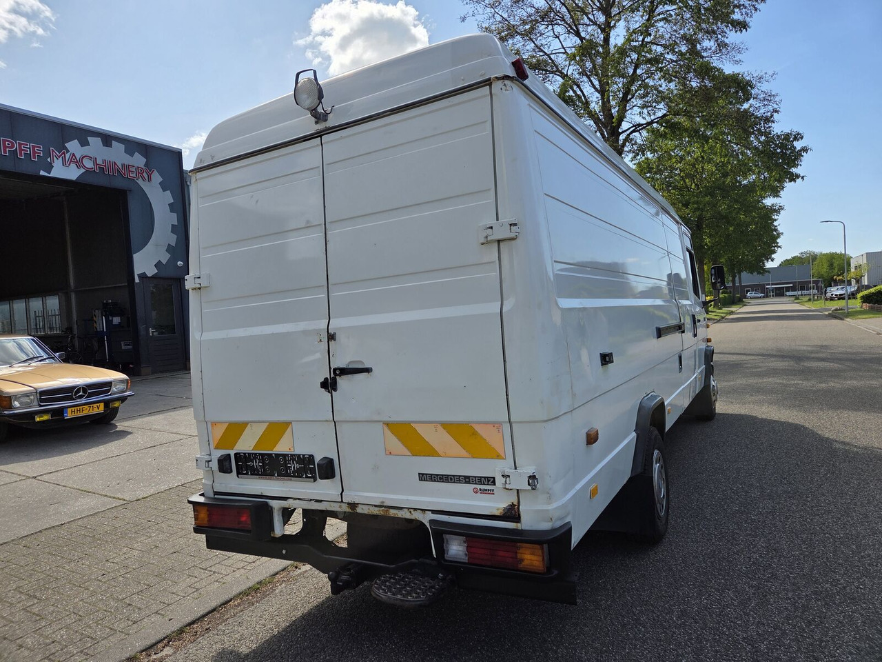Mercedes-Benz 711D Vario Ecovan (1986) gesloten bestelwagen - فان: صور 4 Mercedes-Benz 711D Vario Ecovan (1986) gesloten bestelwagen - فان: صور 4