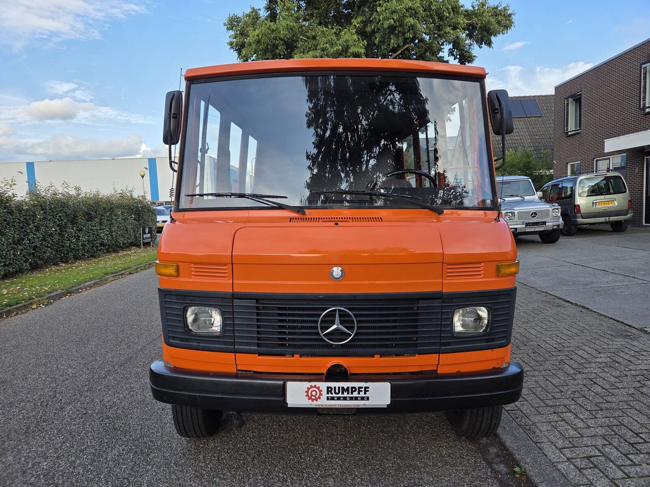 Mercedes-Benz L 608 D dubbel cabine (26700 km) goederen en personen bestelwagen - ميكروباص: صور 2 Mercedes-Benz L 608 D dubbel cabine (26700 km) goederen en personen bestelwagen - ميكروباص: صور 2
