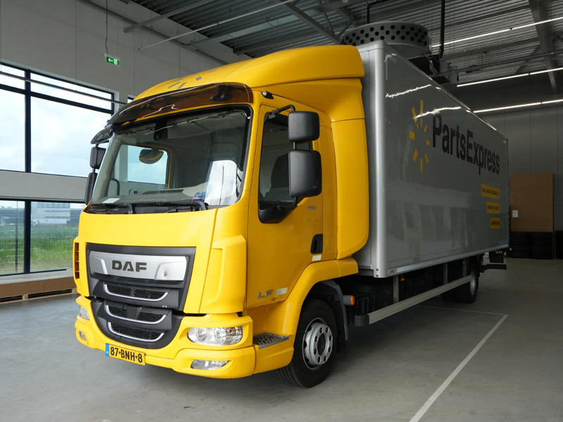 DAF LF 210 FA, 12t, Gesloten Bak, Laadklep 1,5t, Zijdeur, New Apk - بصندوق مغلق شاحنة: صور 1 DAF LF 210 FA, 12t, Gesloten Bak, Laadklep 1,5t, Zijdeur, New Apk - بصندوق مغلق شاحنة: صور 1