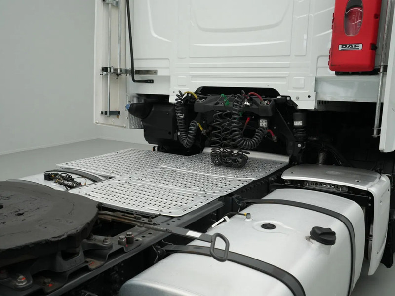 شاحنة جرار DAF XG 480 FT: صور 9