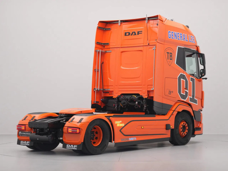 DAF XG+ 530 FT SHOWTRUCK FULL AIR PTO PREP SPEAKERS B3 ALARM ''GENERAL LEE'' - شاحنة جرار: صور 5 DAF XG+ 530 FT SHOWTRUCK FULL AIR PTO PREP SPEAKERS B3 ALARM ''GENERAL LEE'' - شاحنة جرار: صور 5