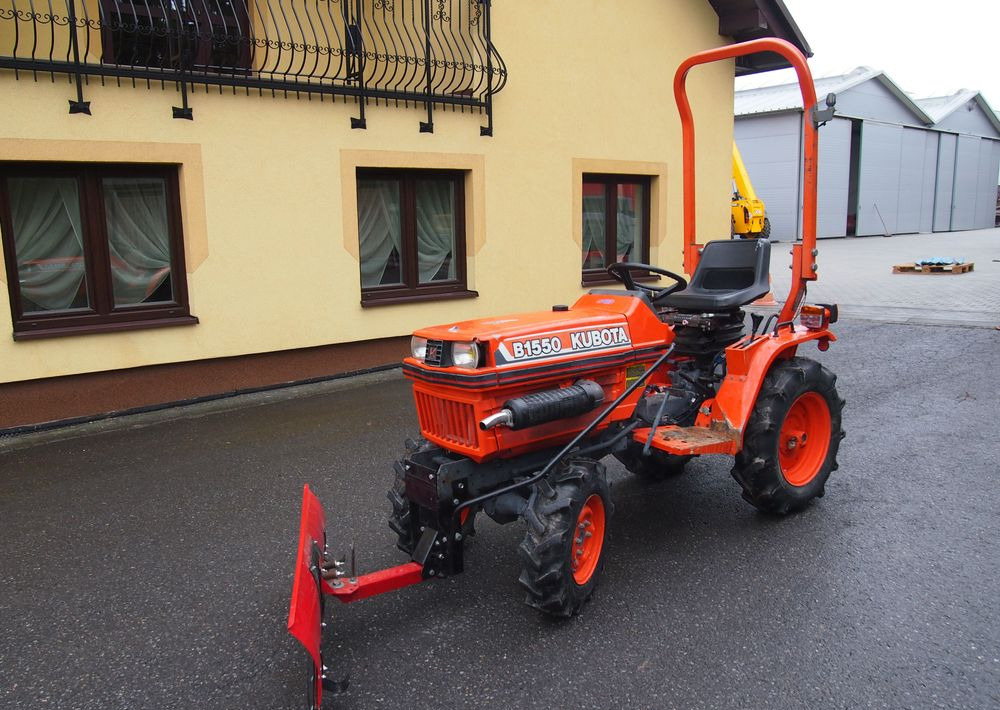 Ciągnik Kubota B1550 1994 traktorek KUBOTA 4x4 19KM - جرار: صور 2 Ciągnik Kubota B1550 1994 traktorek KUBOTA 4x4 19KM - جرار: صور 2