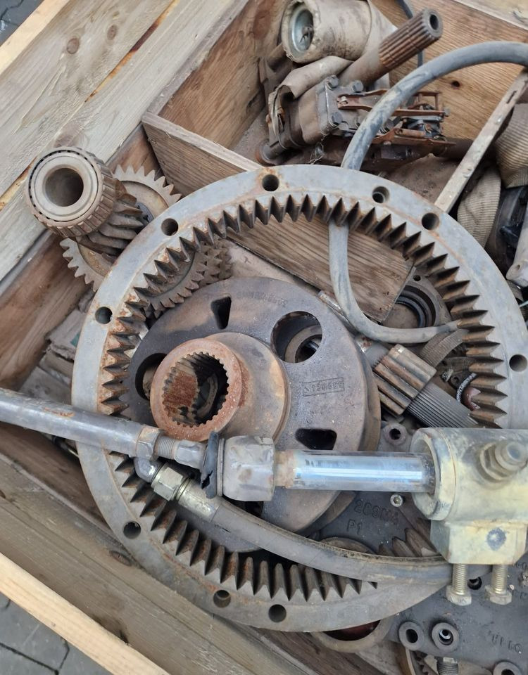 Części do Ciągnika Massey Ferguson MF 3000, 6000 Części do skrzyni biegów - علبة التروس و قطع الغيار - الآلات والماكينات الزراعية: صور 5 Części do Ciągnika Massey Ferguson MF 3000, 6000 Części do skrzyni biegów - علبة التروس و قطع الغيار - الآلات والماكينات الزراعية: صور 5