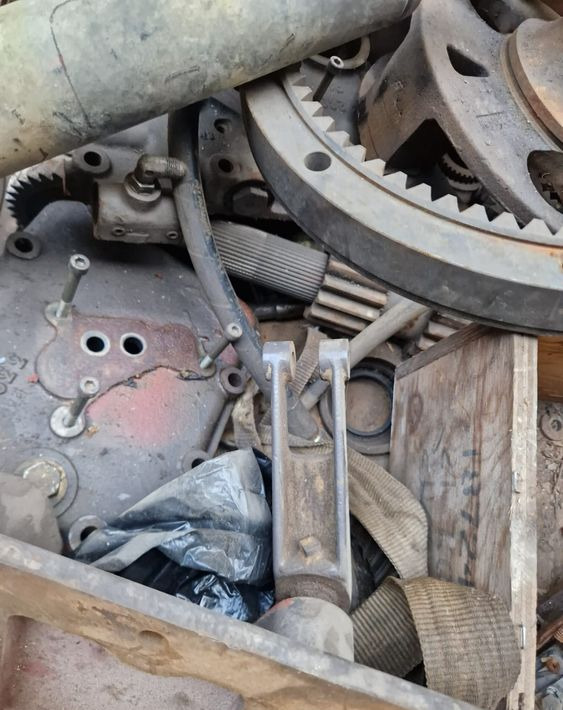 Części do Ciągnika Massey Ferguson MF 3000, 6000 Części do skrzyni biegów - علبة التروس و قطع الغيار - الآلات والماكينات الزراعية: صور 4 Części do Ciągnika Massey Ferguson MF 3000, 6000 Części do skrzyni biegów - علبة التروس و قطع الغيار - الآلات والماكينات الزراعية: صور 4