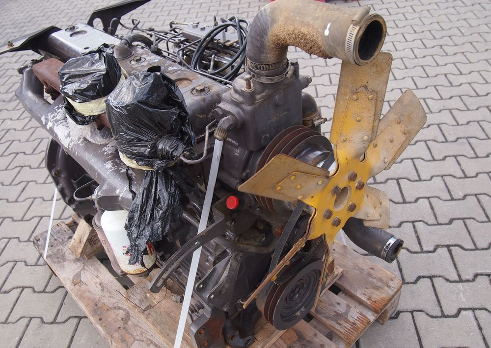 Części do Ciągnika Massey Ferguson MF 3000 Silnik 6 cylindrowy Perkins A6.354
Ciśnienie oleju na wolnych obrotach 4bary - المحرك - الآلات والماكينات الزراعية: صور 3 Części do Ciągnika Massey Ferguson MF 3000 Silnik 6 cylindrowy Perkins A6.354
Ciśnienie oleju na wolnych obrotach 4bary - المحرك - الآلات والماكينات الزراعية: صور 3