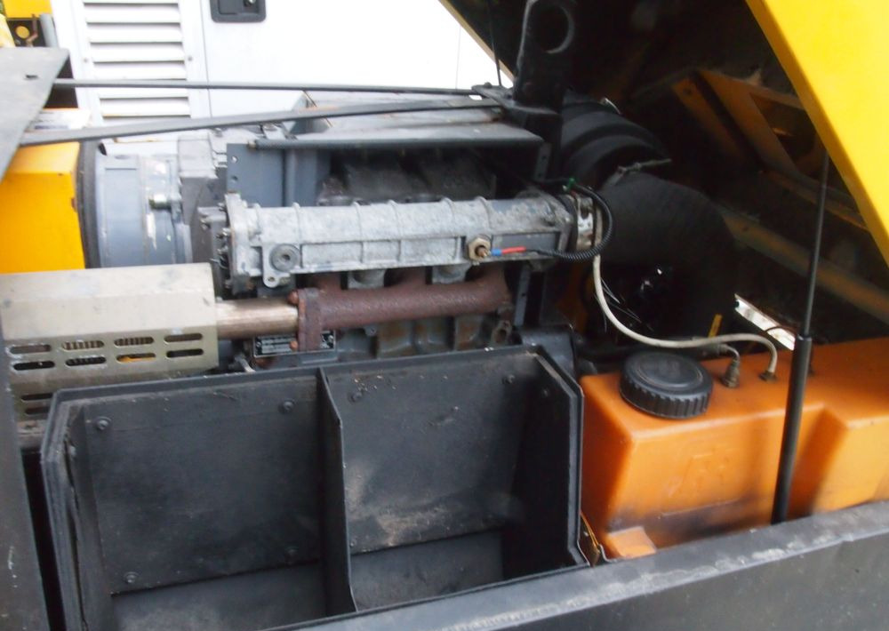 Kompresor Ingersoll Rand IR P130WD 2000 Kompresor Ingersoll Rand P130WD 30 kW - ضاغط الهواء: صور 4 Kompresor Ingersoll Rand IR P130WD 2000 Kompresor Ingersoll Rand P130WD 30 kW - ضاغط الهواء: صور 4
