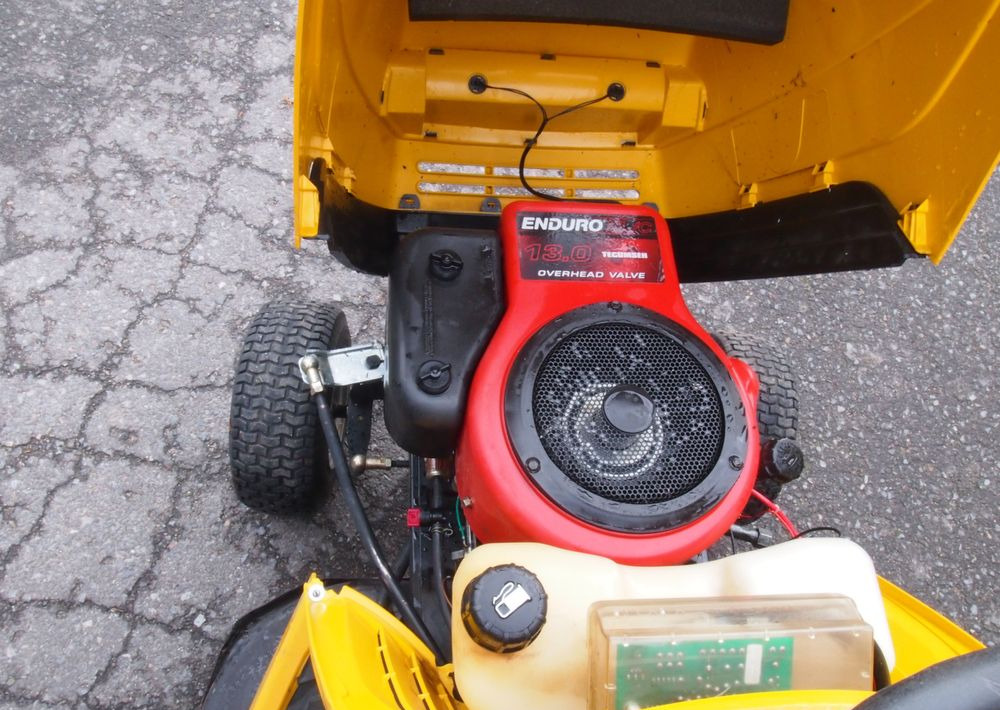 تأجير  Kosiarka traktorek Castel Garden 13/92 2007 Kosiarka Castel Garden 13/92 Kosiarka traktorek Castel Garden 13/92 2007 Kosiarka Castel Garden 13/92: صور 8