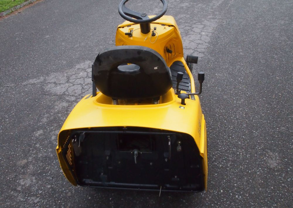 تأجير  Kosiarka traktorek Castel Garden 13/92 2007 Kosiarka Castel Garden 13/92 Kosiarka traktorek Castel Garden 13/92 2007 Kosiarka Castel Garden 13/92: صور 6