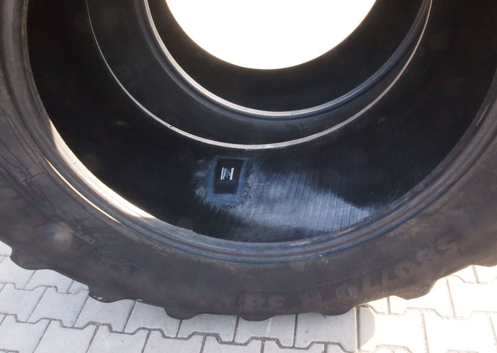 Opony Michelin 20,4R38 Opony rolnicze MICHELIN 580/70R38 - الإطارات: صور 3 Opony Michelin 20,4R38 Opony rolnicze MICHELIN 580/70R38 - الإطارات: صور 3