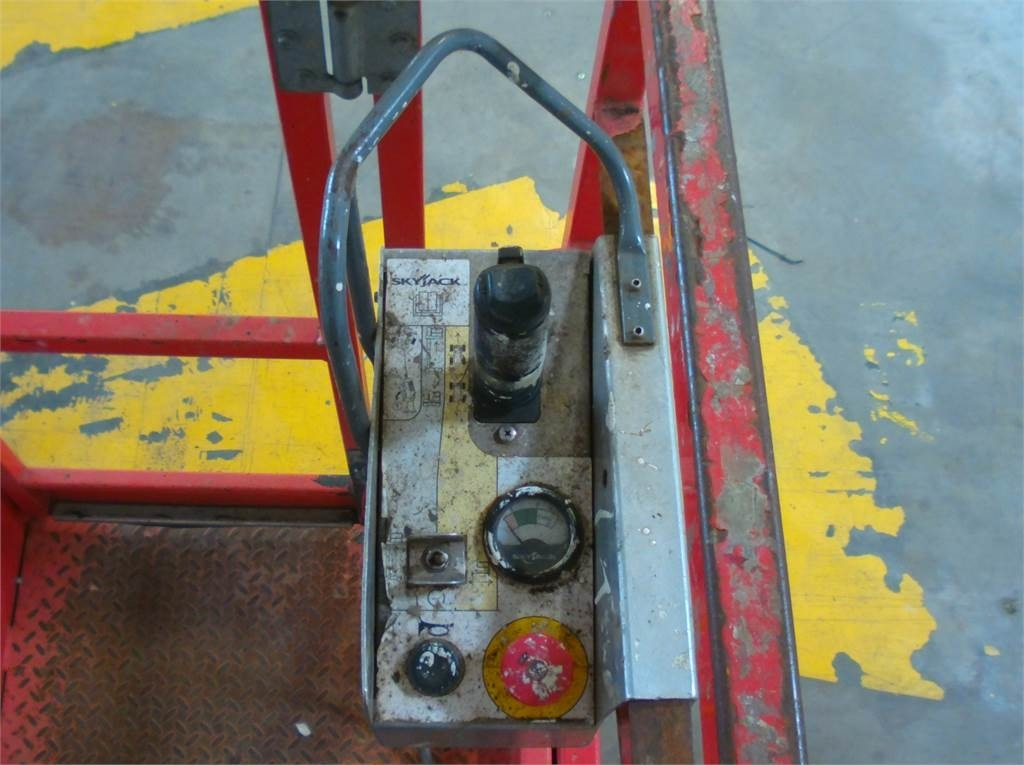 الرأسي رفع الصاري SkyJack SJ16: صور 9