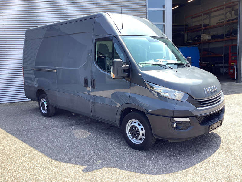 Iveco Daily 35S18V 3.0 180 pk ZF Aut. L2H2 352 EXPORT ONLY 3.5t Trekverm./ Gev.stoel/ Climate/ Camera/ Cruise/ Trekhaak - فان: صور 1 Iveco Daily 35S18V 3.0 180 pk ZF Aut. L2H2 352 EXPORT ONLY 3.5t Trekverm./ Gev.stoel/ Climate/ Camera/ Cruise/ Trekhaak - فان: صور 1