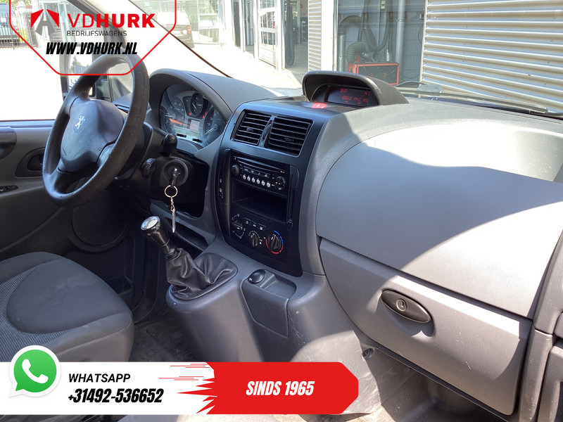Peugeot Expert 1.6 HDI L2 DC Dubbel Cabine EXPORT ONLY DB Riem V.V./ APK 5-26'/ Airco/ Trekhaak - فان المدمجة, الشاحنات الصغيرة كابينة مزدوجة: صور 3 Peugeot Expert 1.6 HDI L2 DC Dubbel Cabine EXPORT ONLY DB Riem V.V./ APK 5-26'/ Airco/ Trekhaak - فان المدمجة, الشاحنات الصغيرة كابينة مزدوجة: صور 3