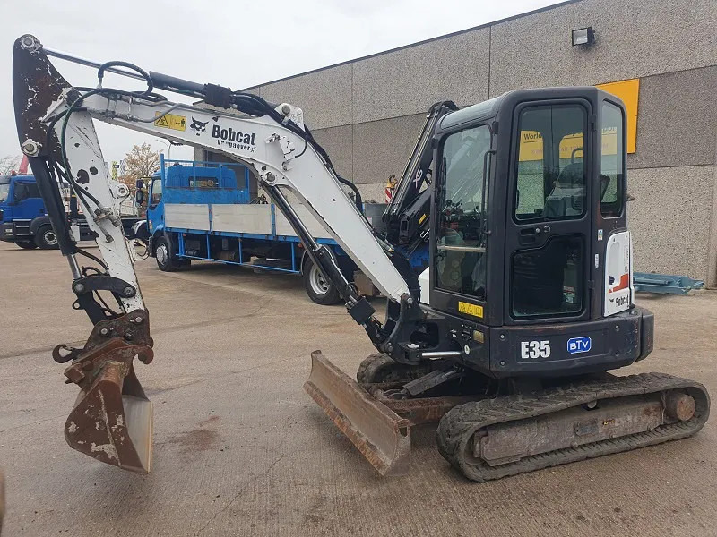 Bobcat E35 - 3500 KG - حفارة مصغرة: صور 3 Bobcat E35 - 3500 KG - حفارة مصغرة: صور 3
