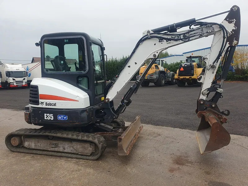 Bobcat E35 - 3500 KG - حفارة مصغرة: صور 1 Bobcat E35 - 3500 KG - حفارة مصغرة: صور 1