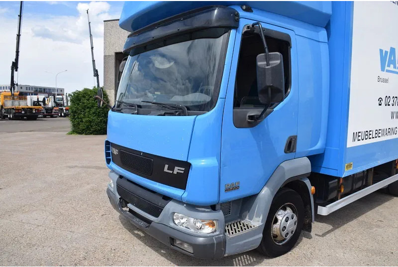 DAF LF 220 LF45 220 - بصندوق مغلق شاحنة: صور 3 DAF LF 220 LF45 220 - بصندوق مغلق شاحنة: صور 3