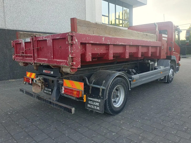 Mercedes-Benz Atego 1224 - شاحنة ذات الخطاف: صور 5 Mercedes-Benz Atego 1224 - شاحنة ذات الخطاف: صور 5