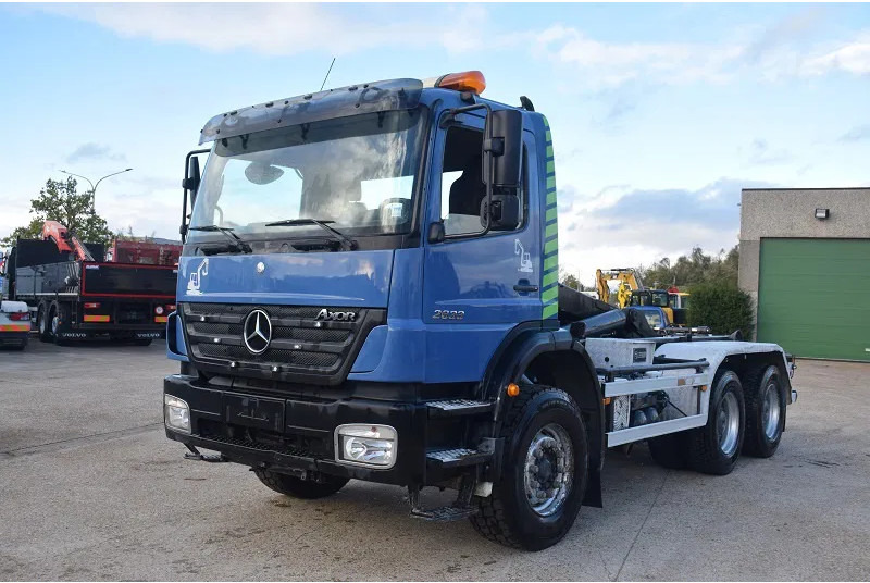Mercedes-Benz Axor 2633 - شاحنة ذات الخطاف: صور 2 Mercedes-Benz Axor 2633 - شاحنة ذات الخطاف: صور 2