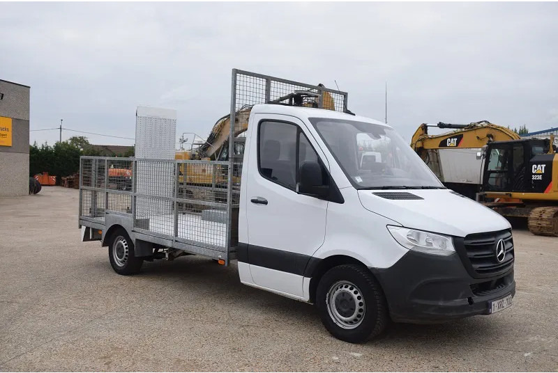 Mercedes-Benz Sprinter 316 - الشاحنات الصغيرة المسطحة: صور 4 Mercedes-Benz Sprinter 316 - الشاحنات الصغيرة المسطحة: صور 4