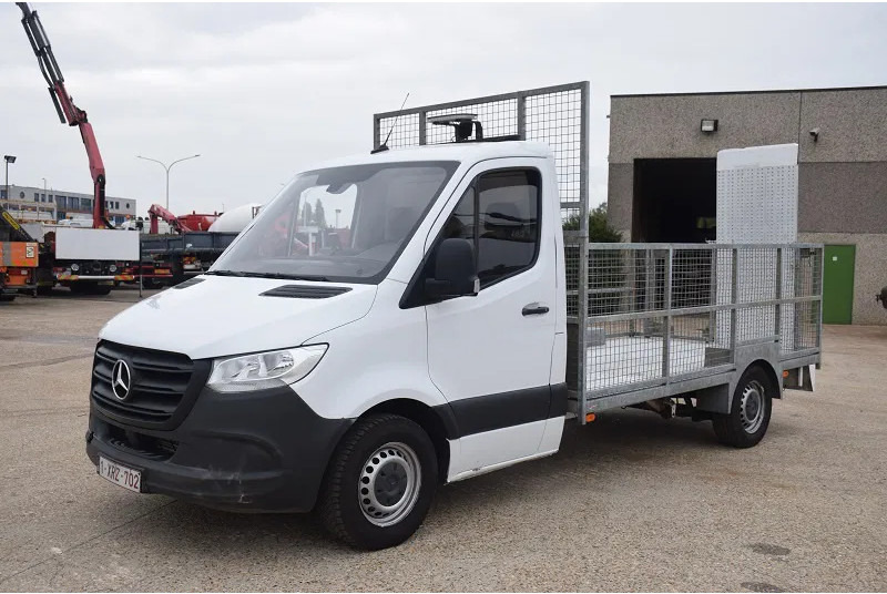 Mercedes-Benz Sprinter 316 - الشاحنات الصغيرة المسطحة: صور 1 Mercedes-Benz Sprinter 316 - الشاحنات الصغيرة المسطحة: صور 1