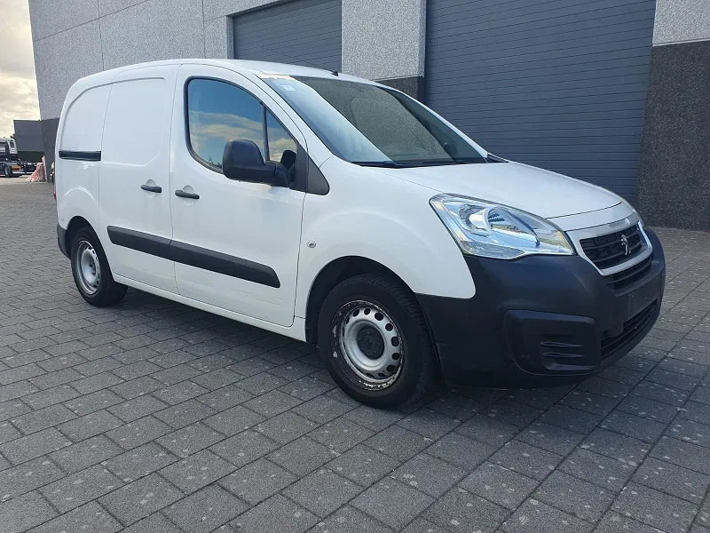 الآلات والماكينات الزراعية Peugeot Partner: صور 1