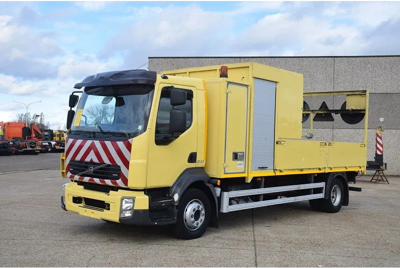 Volvo FL 250 - شاحنات مسطحة: صور 1 Volvo FL 250 - شاحنات مسطحة: صور 1