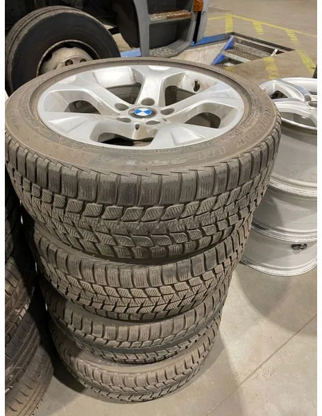 BMW *BMW velgen met Brigdestone banden *225/50 R17 - الإطارات والجنوط - سيارة: صور 1 BMW *BMW velgen met Brigdestone banden *225/50 R17 - الإطارات والجنوط - سيارة: صور 1
