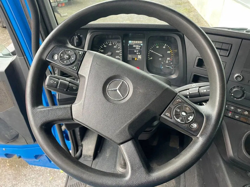 Mercedes-Benz Arocs 3342 *6x6*meegestuurd as*2zijdige kipper*Airco*Bluetooth - قلابات, شاحنة كرين: صور 4 Mercedes-Benz Arocs 3342 *6x6*meegestuurd as*2zijdige kipper*Airco*Bluetooth - قلابات, شاحنة كرين: صور 4