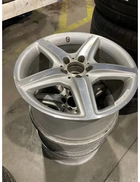 Mercedes-Benz *Occasie *3 velgen AMG* 18 inch - الجنوط - سيارة: صور 1 Mercedes-Benz *Occasie *3 velgen AMG* 18 inch - الجنوط - سيارة: صور 1