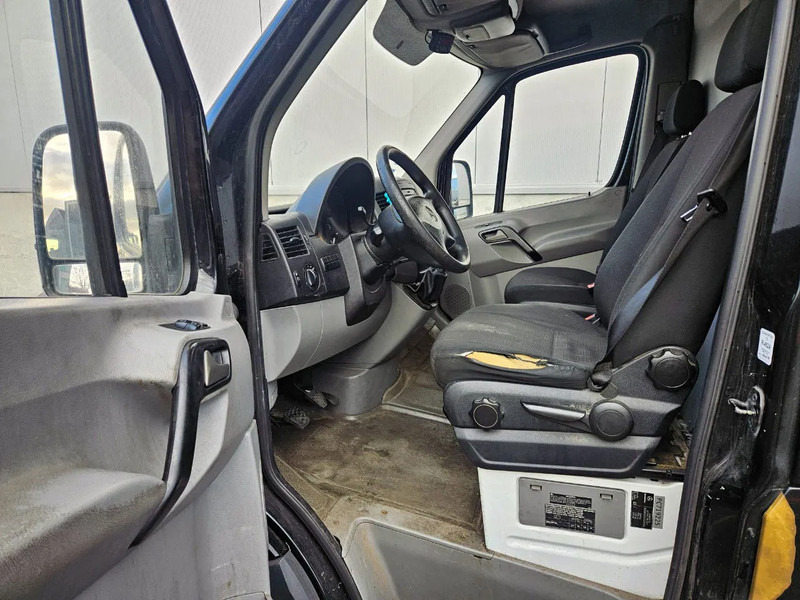 Mercedes-Benz Sprinter 313 - الشاحنات الصغيرة المبردة: صور 3 Mercedes-Benz Sprinter 313 - الشاحنات الصغيرة المبردة: صور 3