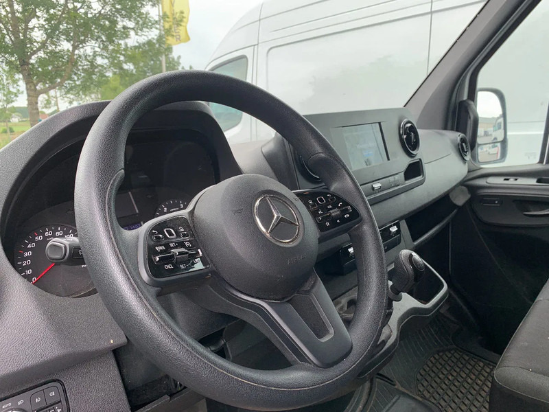 Mercedes-Benz Sprinter 317 CDI*L2H2*360°CAMERA*TEMPOMAT*NAVIGATIE*STOELVERWARMING* - فان: صور 4 Mercedes-Benz Sprinter 317 CDI*L2H2*360°CAMERA*TEMPOMAT*NAVIGATIE*STOELVERWARMING* - فان: صور 4